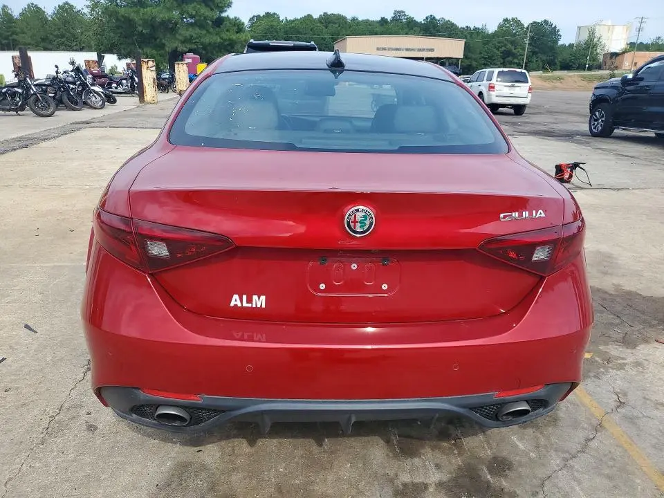 2017 ALFA ROMEO GIULIA TI  
