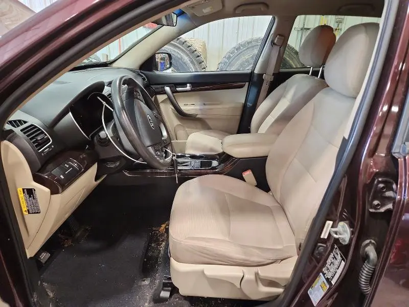 2015 KIA SORENTO LX  