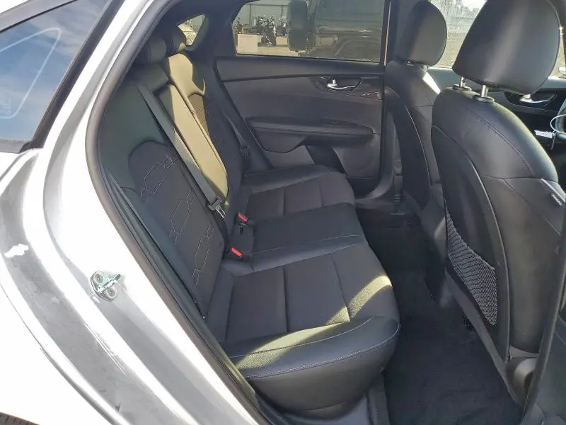 2022 KIA FORTE GT LINE  