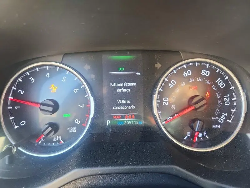 2020 TOYOTA RAV4 XLE  