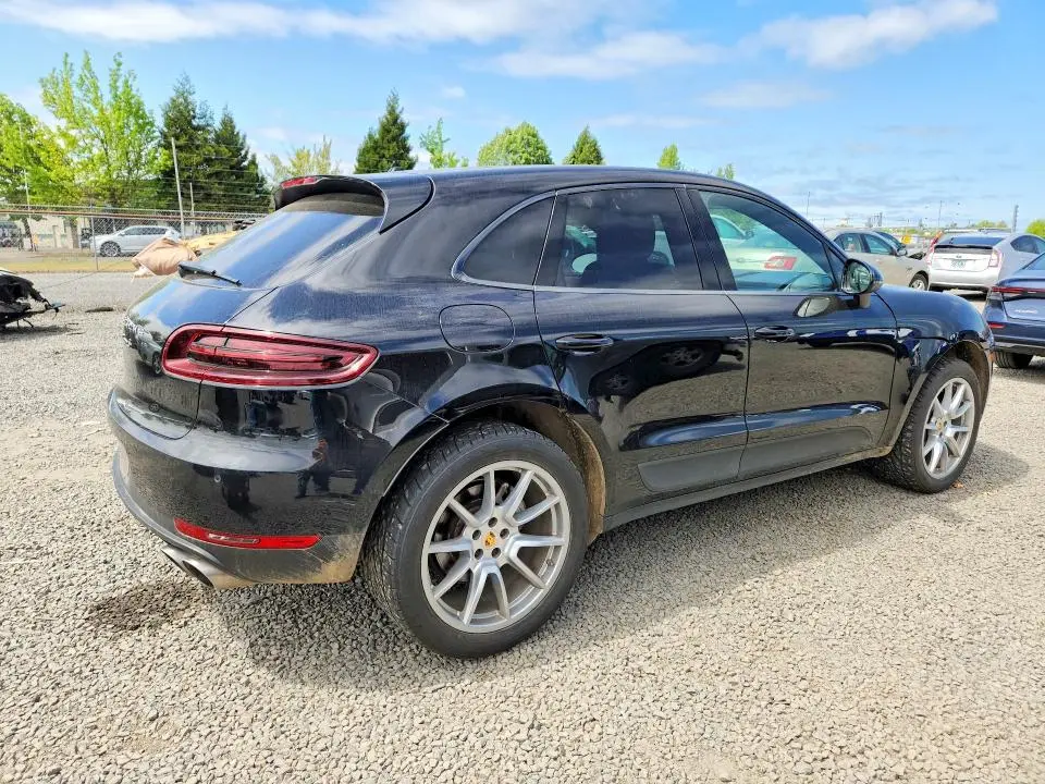 2016 PORSCHE MACAN S  