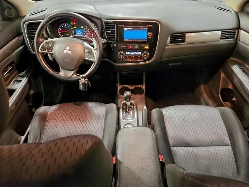 2014 MITSUBISHI OUTLANDER SE  