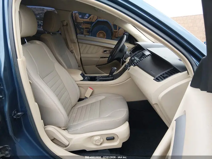 2018 FORD TAURUS SE