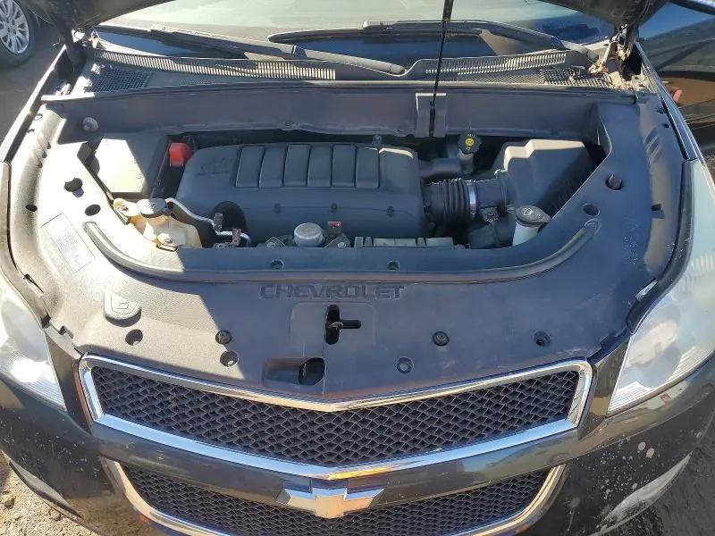 2010 CHEVROLET TRAVERSE LT  