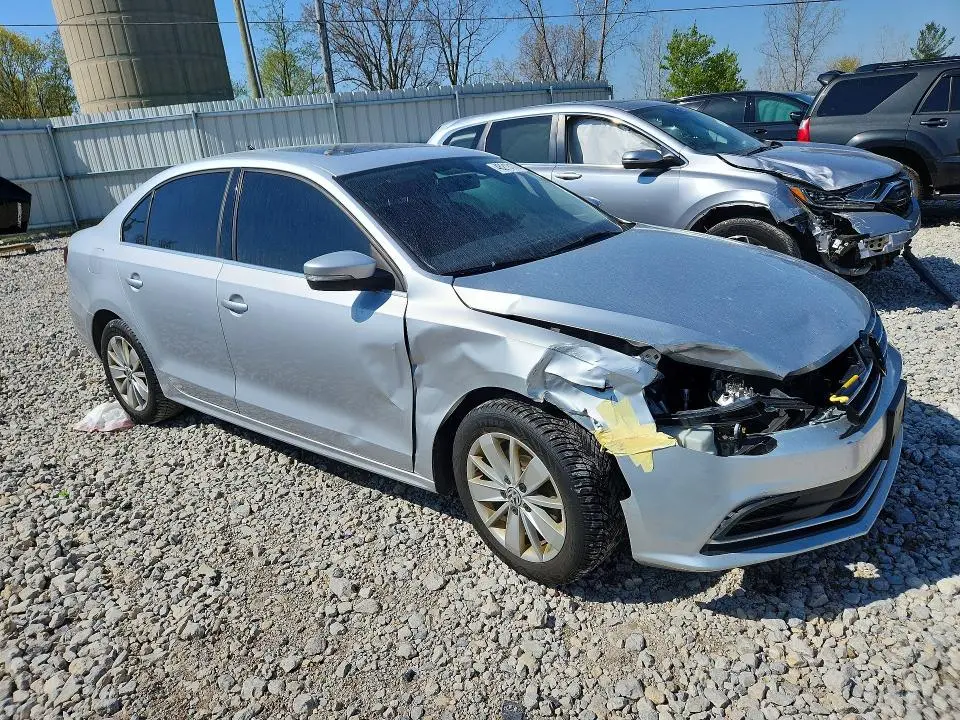 2016 VOLKSWAGEN JETTA SE  