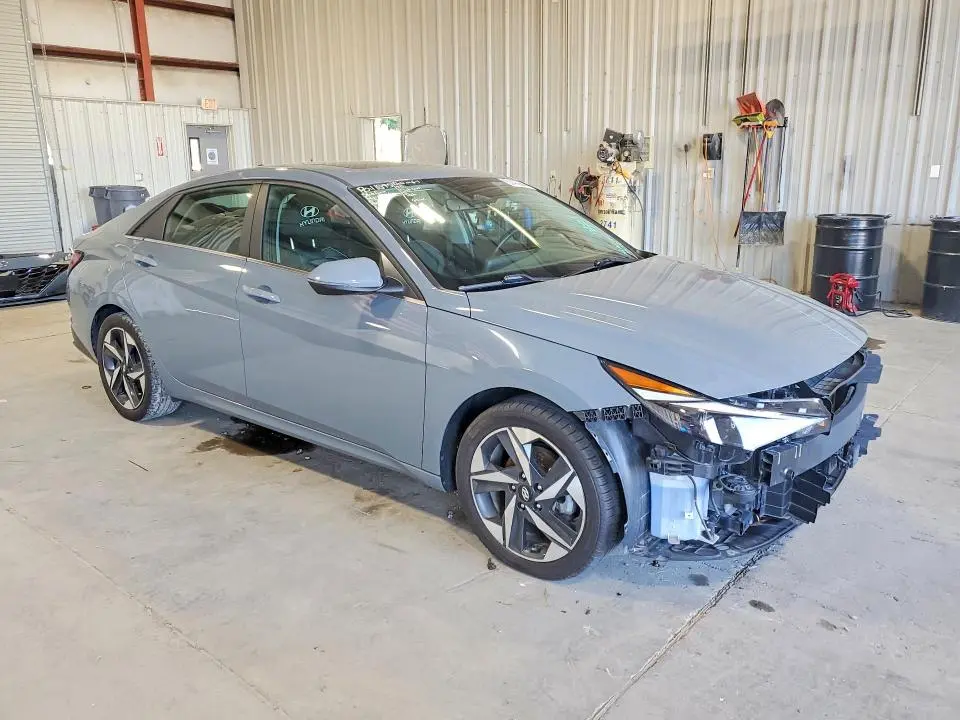 2022 HYUNDAI ELANTRA LIMITED  
