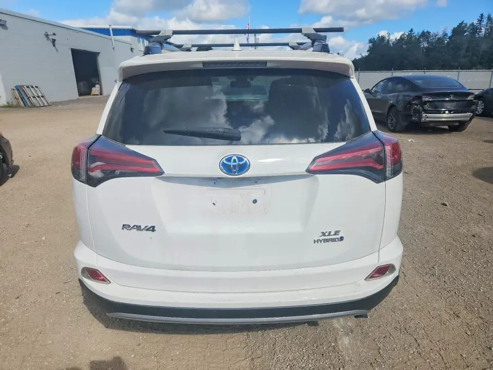 2018 TOYOTA RAV4 HV LE  