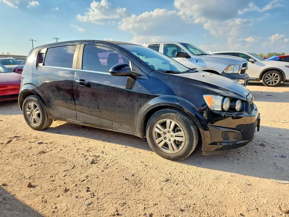2016 CHEVROLET SONIC LT  