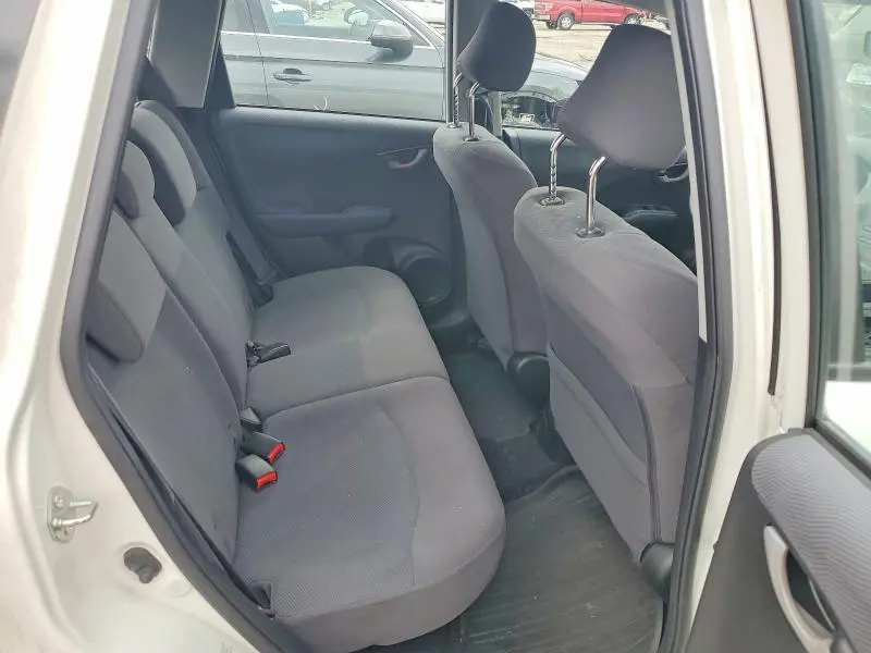 2011 HONDA FIT   