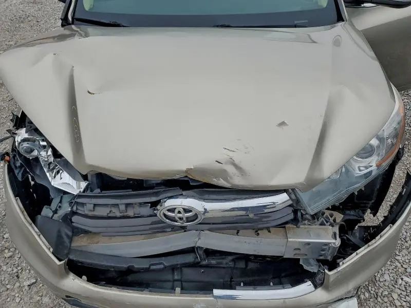 2015 TOYOTA HIGHLANDER XLE  