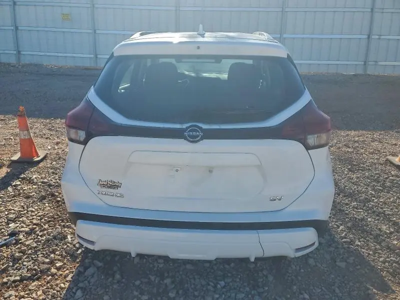 2024 NISSAN KICKS SV  