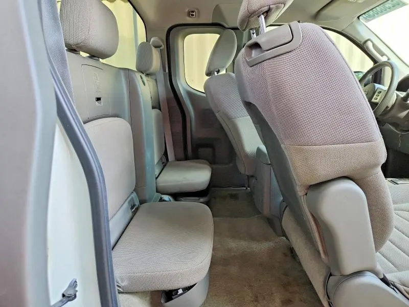 2014 NISSAN FRONTIER S  