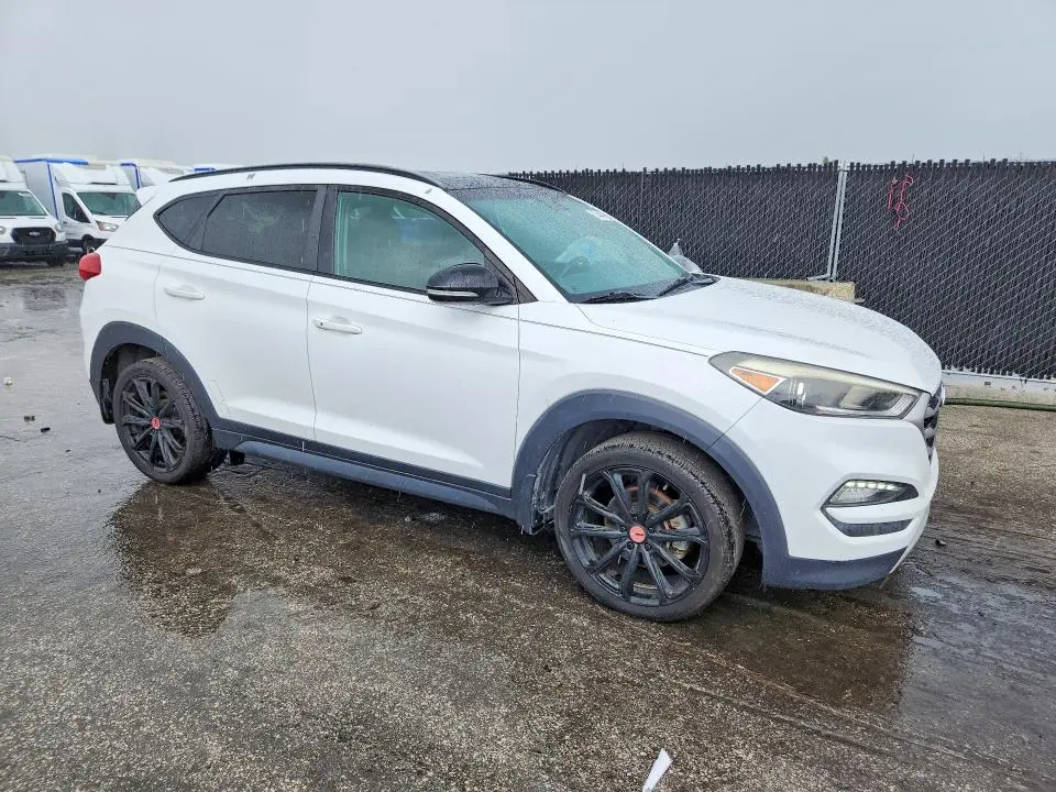 2017 HYUNDAI TUCSON NIGHT  
