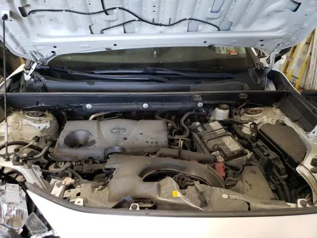2019 TOYOTA RAV4 LE  