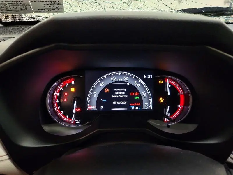 2025 TOYOTA RAV4 XLE  