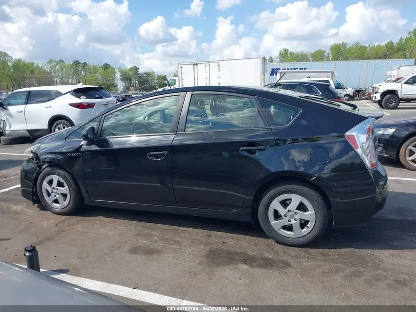 2014 TOYOTA PRIUS THREE