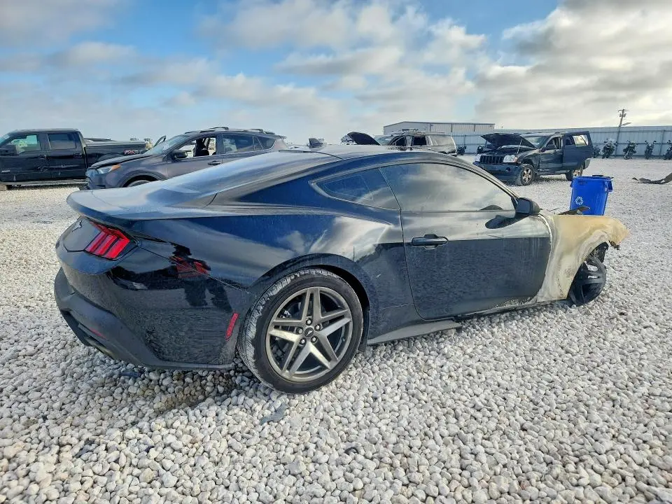 2025 FORD MUSTANG   