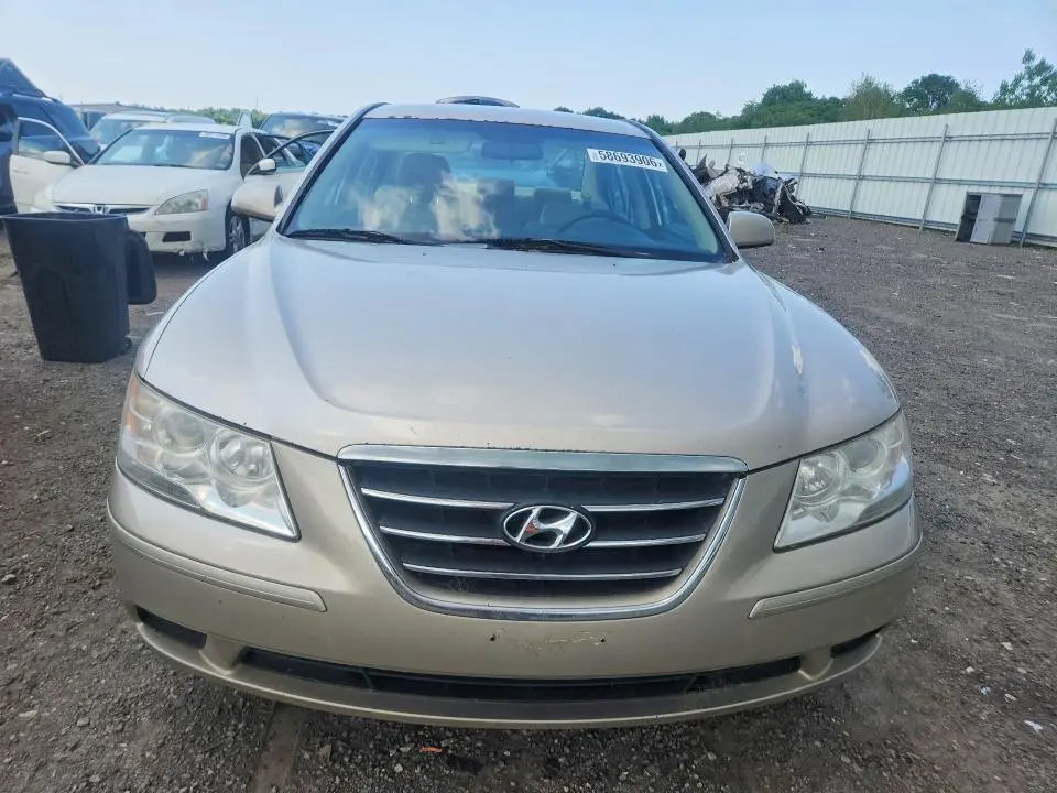 2010 HYUNDAI SONATA GLS  