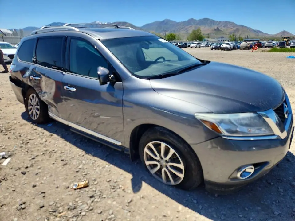 2015 NISSAN PATHFINDER SL  
