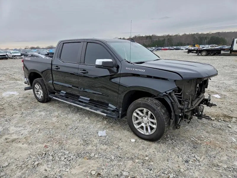 2024 CHEVROLET SILVERADO K1500 LT  