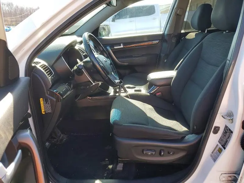 2015 KIA SORENTO LX  