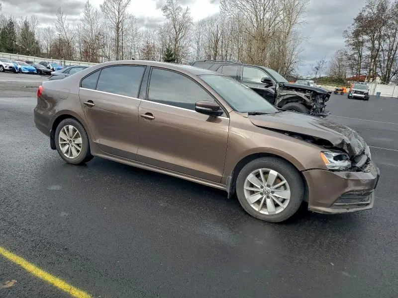 2015 VOLKSWAGEN JETTA SE  