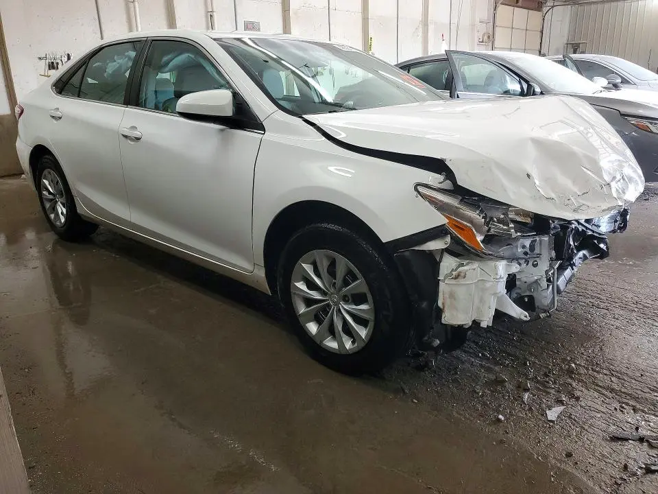 2015 TOYOTA CAMRY LE  