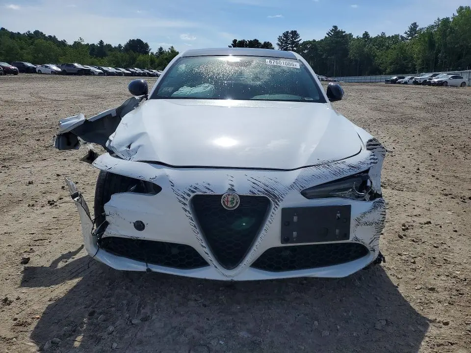 2020 ALFA ROMEO GIULIA TI  