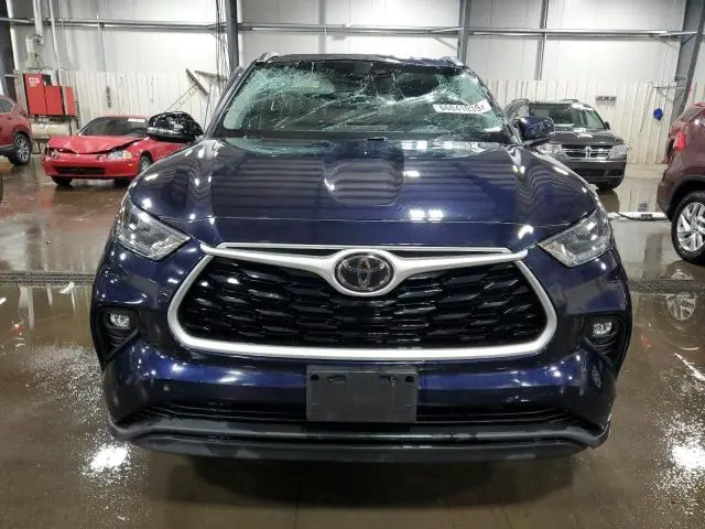 2020 TOYOTA HIGHLANDER XLE  