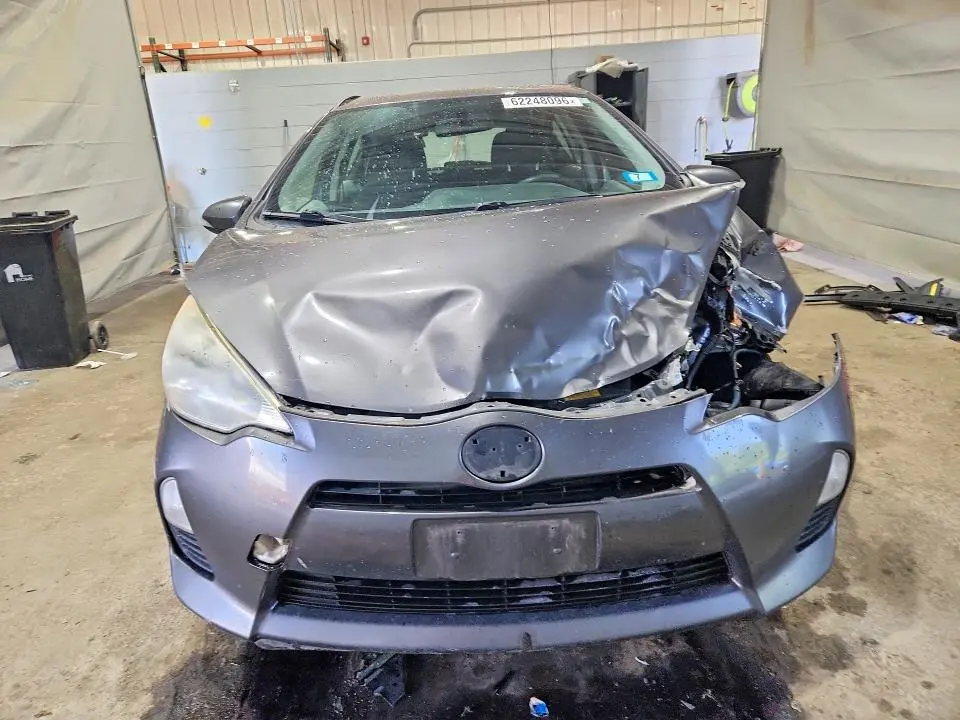 2013 TOYOTA PRIUS C TWO  