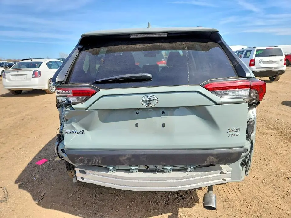 2023 TOYOTA RAV4 XLE PREMIUM  