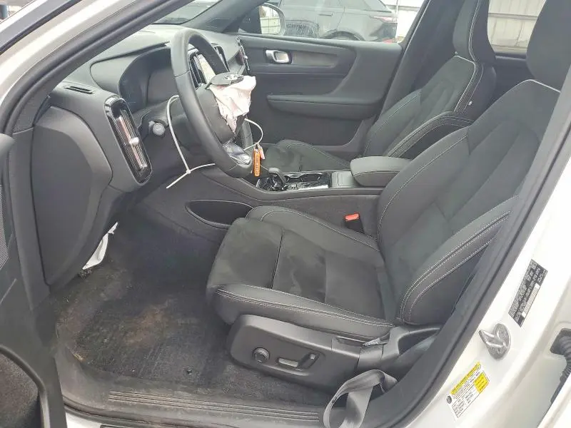 2024 VOLVO XC40 RECHARGE PLUS  