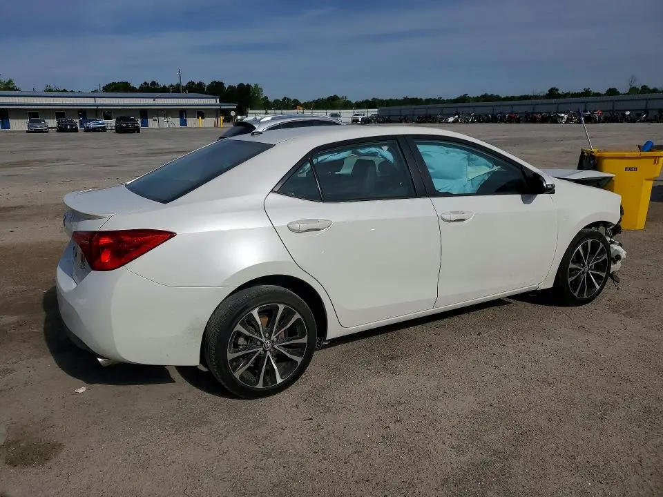 2018 TOYOTA COROLLA XSE  