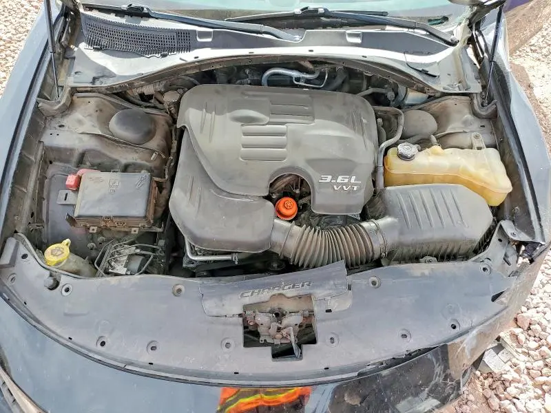 2016 DODGE CHARGER SXT  