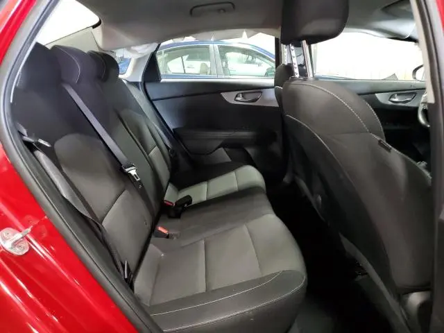 2023 KIA FORTE LX  