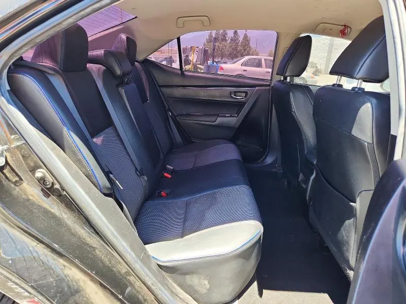 2018 TOYOTA COROLLA SE  