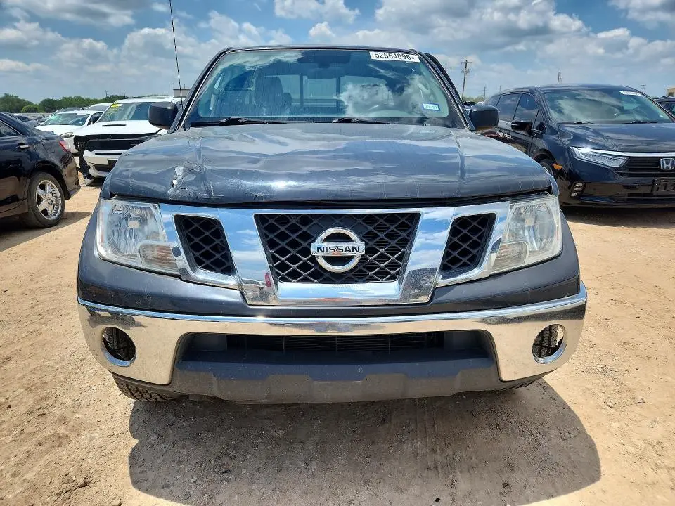 2011 NISSAN FRONTIER SV V6  