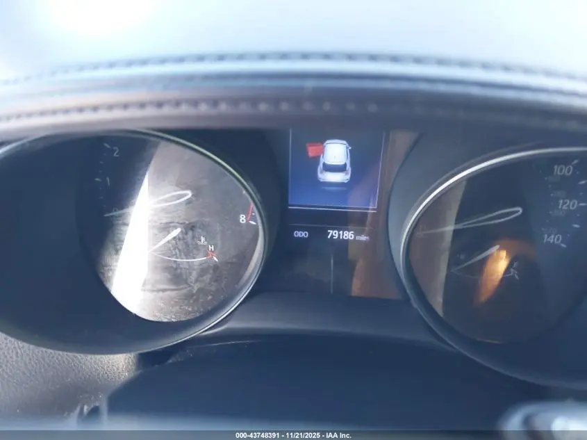 2020 TOYOTA C-HR XLE