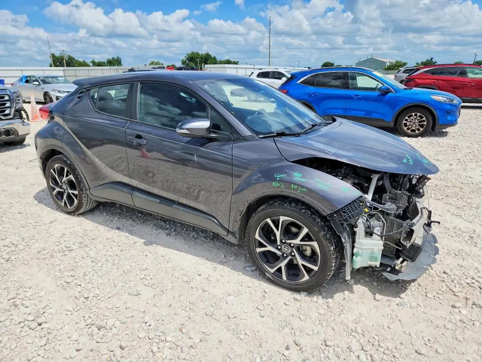 2018 TOYOTA C-HR XLE  