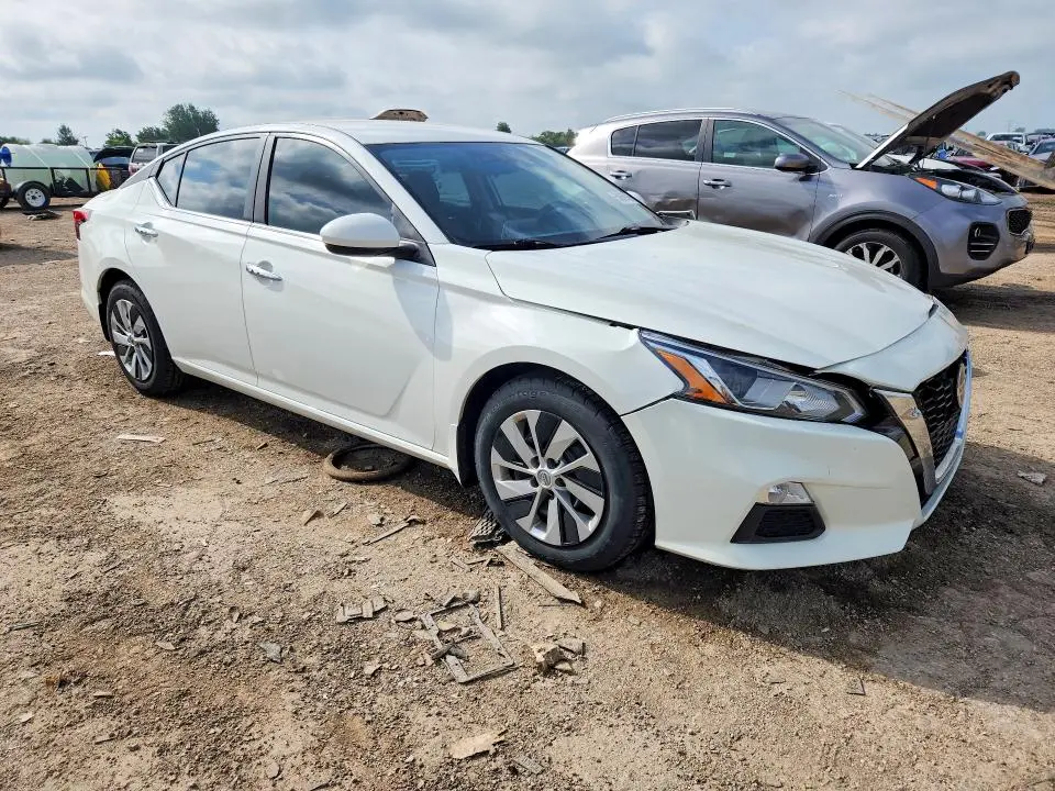 2019 NISSAN ALTIMA S  