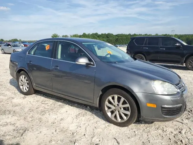 2010 VOLKSWAGEN JETTA SE  