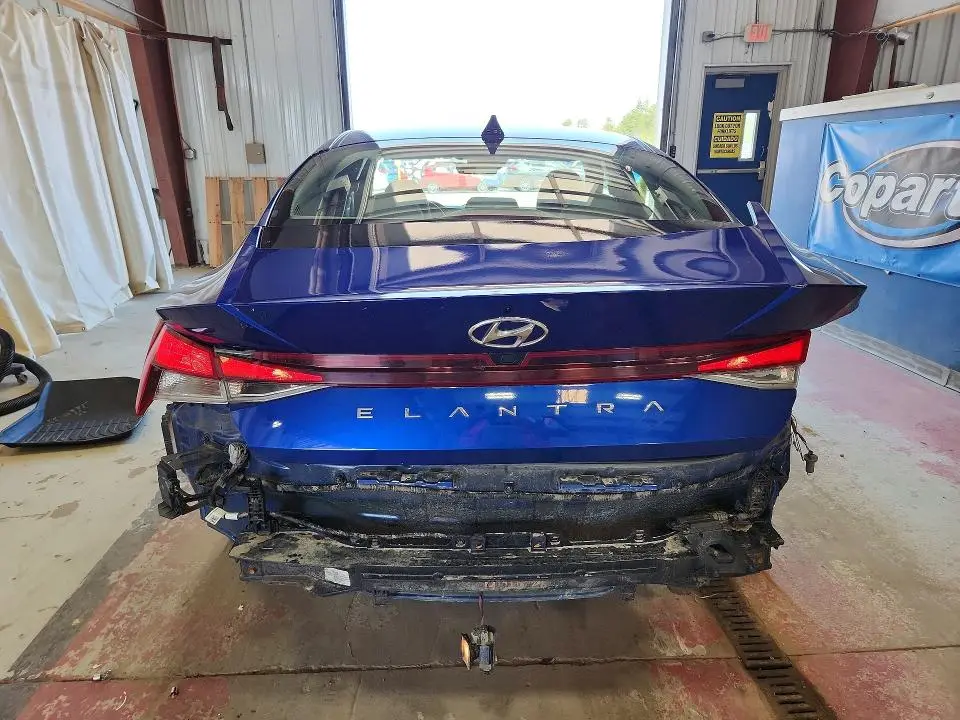 2023 HYUNDAI ELANTRA SEL  