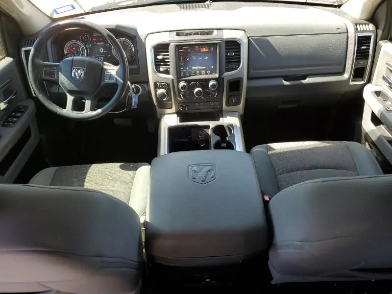 2015 RAM 1500 SLT