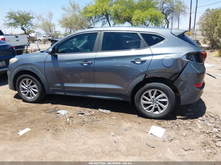 2017 HYUNDAI TUCSON SE