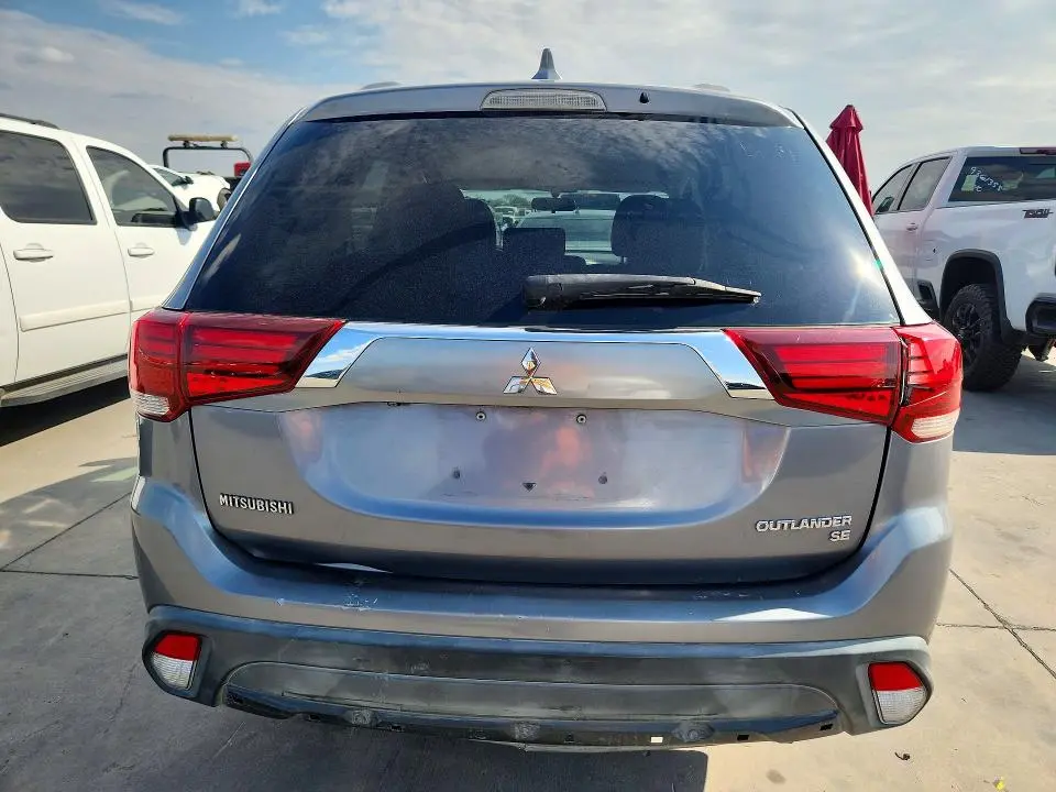 2018 MITSUBISHI OUTLANDER SE  