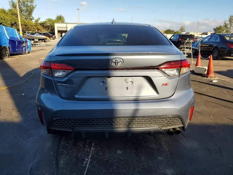 2021 TOYOTA COROLLA SE  