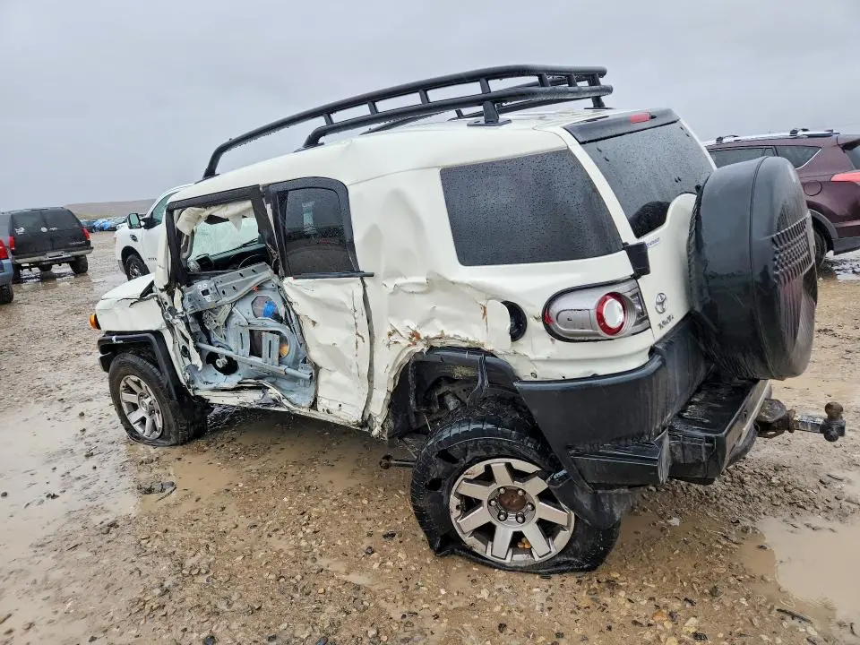 2014 TOYOTA FJ CRUISER   