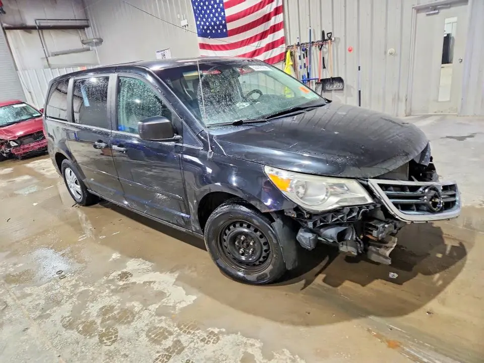 2012 VOLKSWAGEN ROUTAN S  