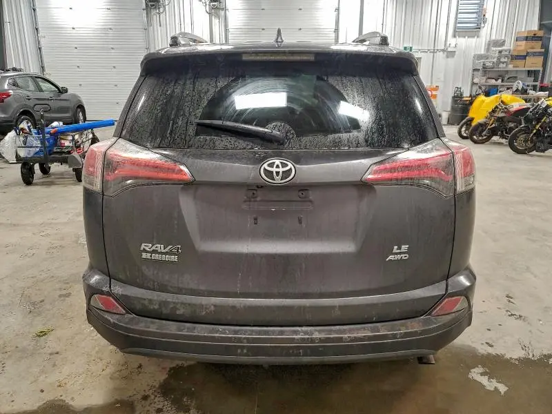 2018 TOYOTA RAV4 LE  