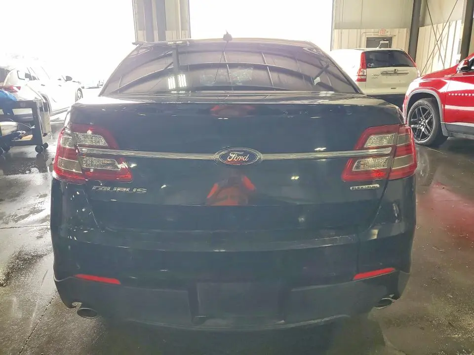 2016 FORD TAURUS SE  
